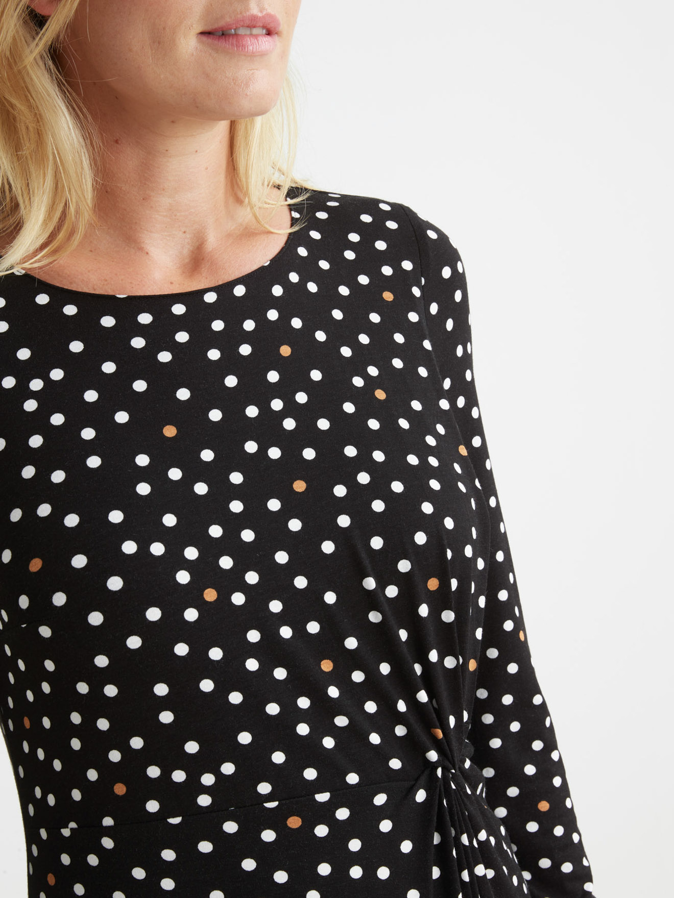 Robe maille fluide drapé fantaisie