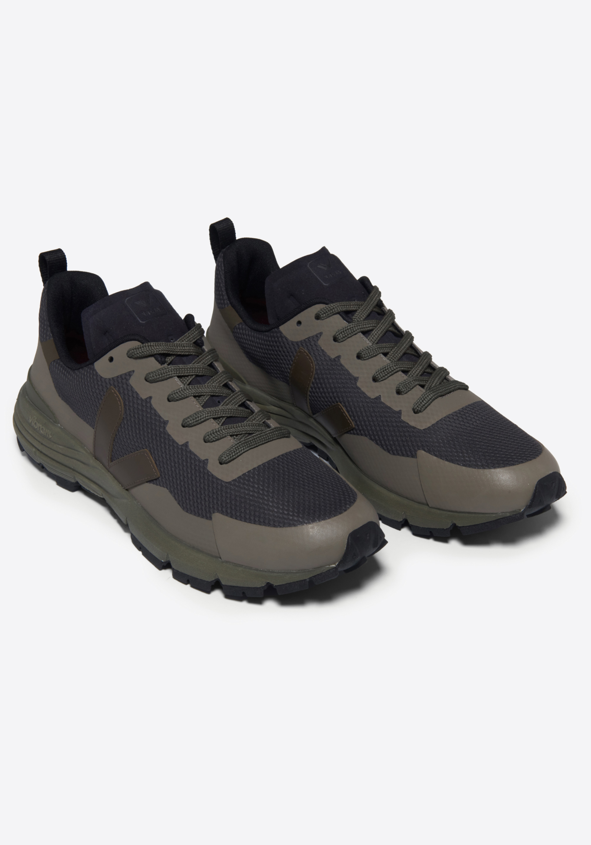 Veja Outdoorschuh Dekkan Alveomesh Grafite Eagle