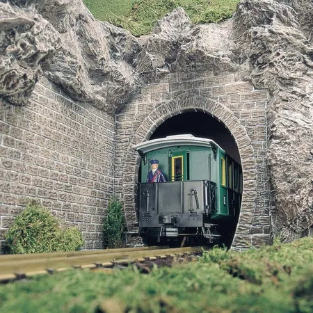 Busch Zwei Tunnelportale