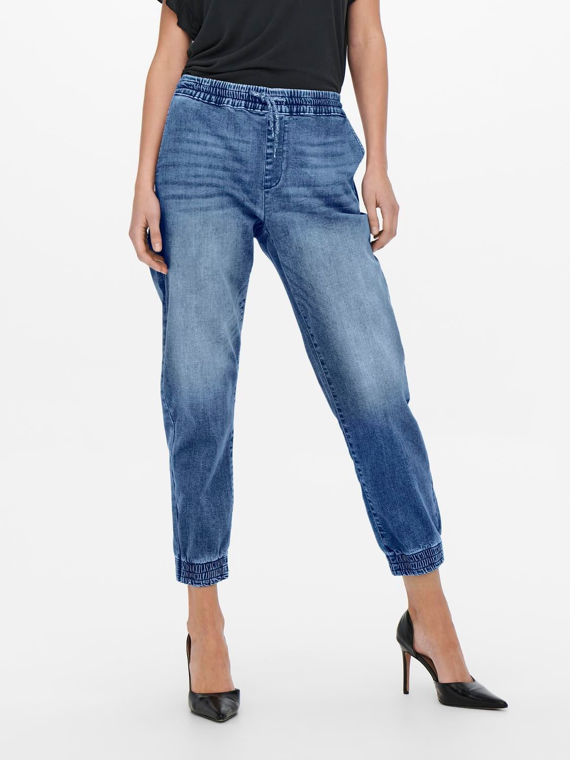 ONLKELDA Mittlere Taille Karotte Jeans Medium Blue Denim