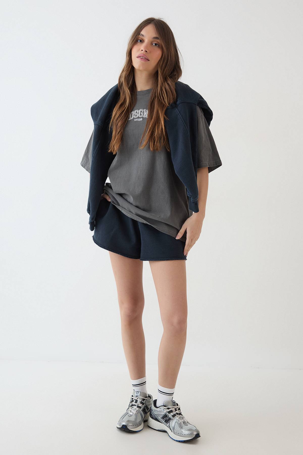 T-shirt Oversize Brodé Surteint Dsgn Studio