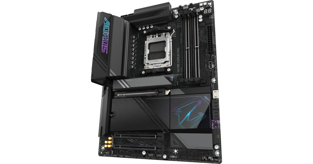 GIGABYTEX870E AORUS PRO socket AM5 moederbord  (Zwart, RAID, 2.5 Gb-LAN, WLAN, BT, Sound, ATX, Tweedekans)