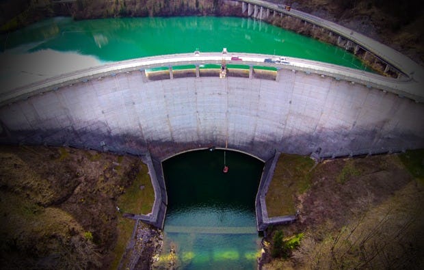 Bungy Jumping vom Staudamm in Klaus an der Pyhrnbahn als Geschenk