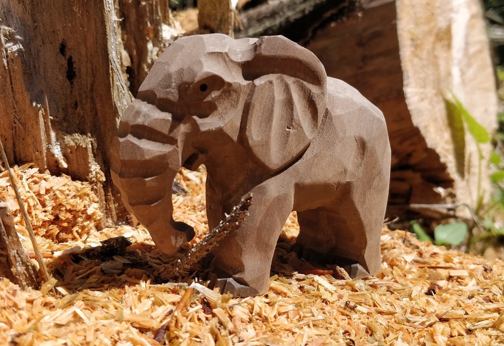 Figurine eléphanteau