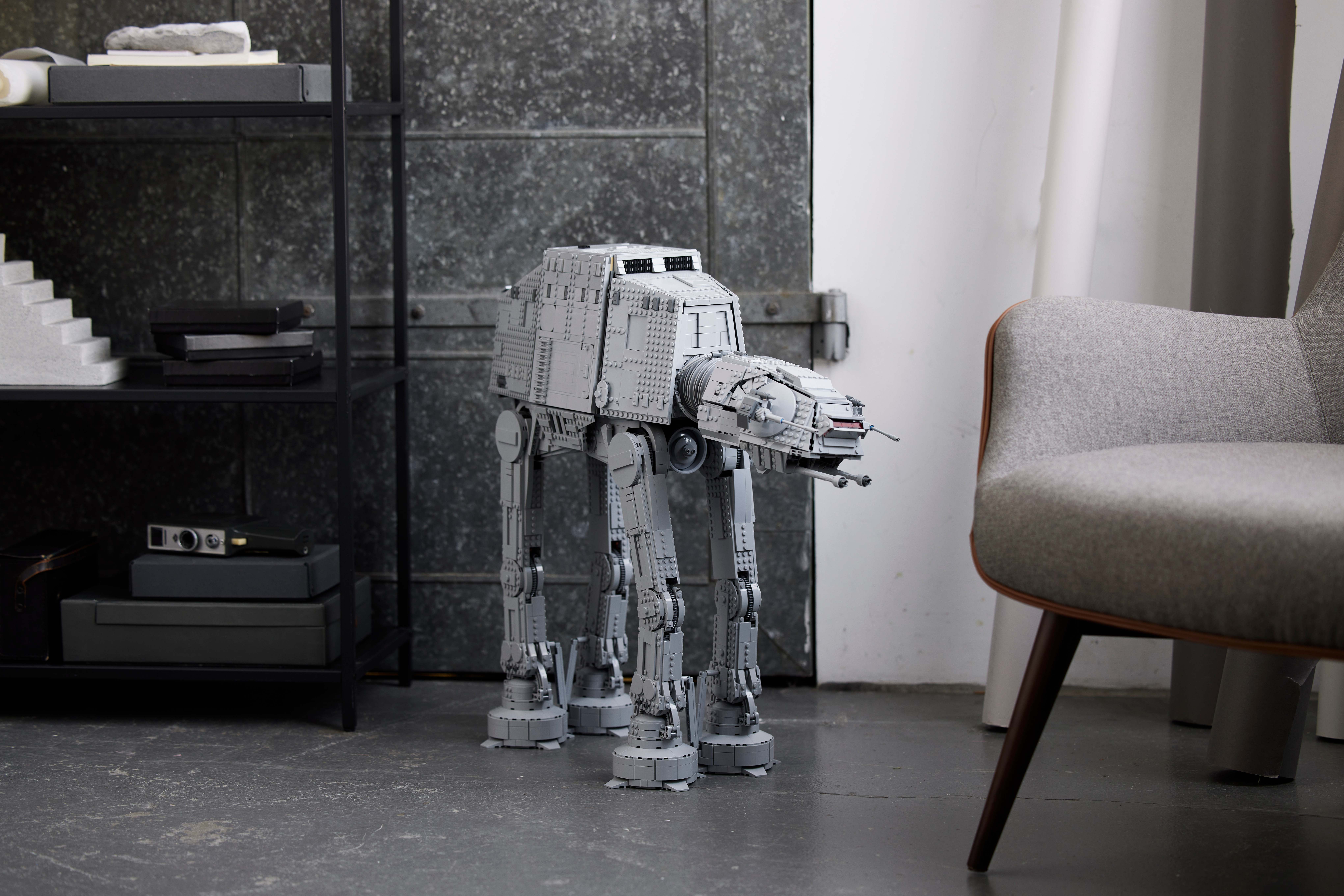 AT-AT™ 75313