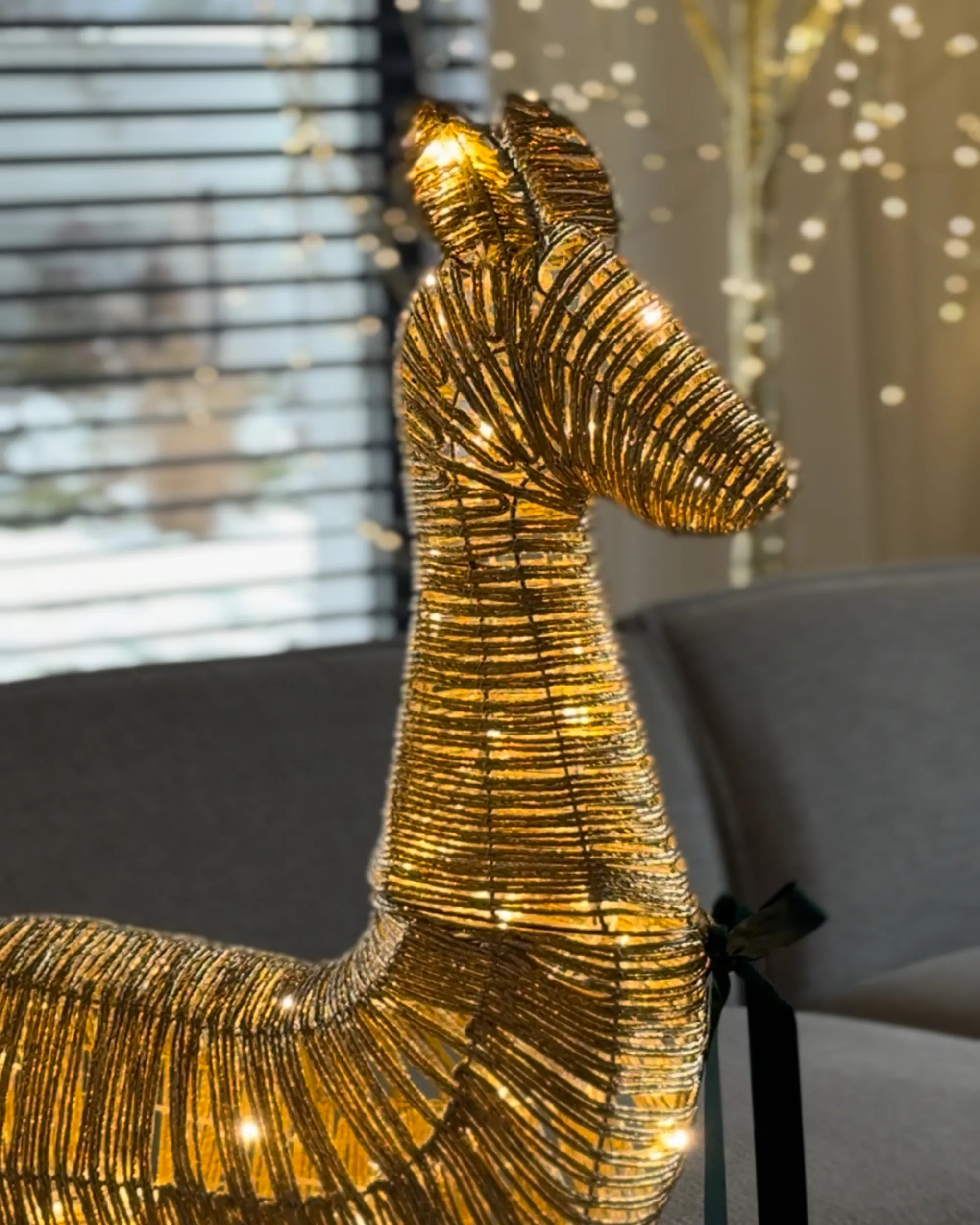 Kerstdecoratie LED AKUREYRI Rendier 110 cm Goud