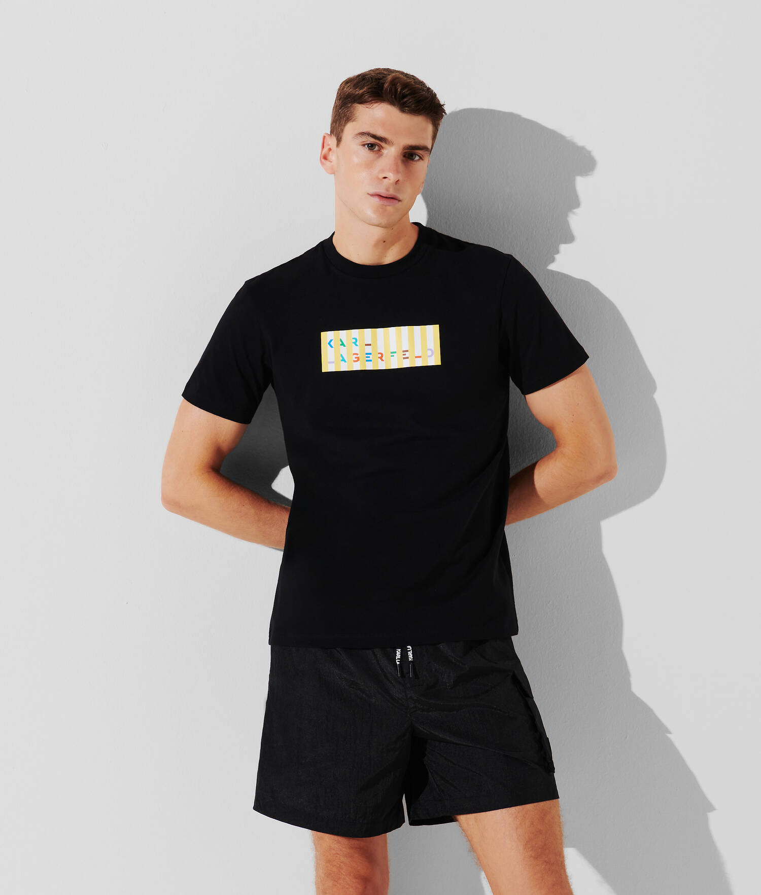 T-SHIRT DE PLAGE RAYÉ AVEC LOGO KARL