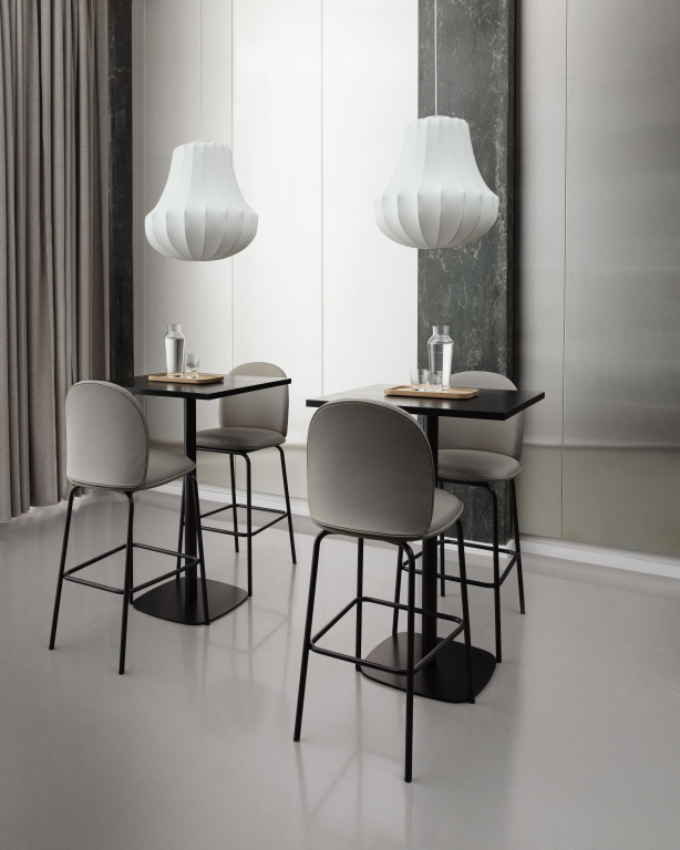 Normann Copenhagen Ace barkruk 75 zwart gepoedercoat onderstel Synergy