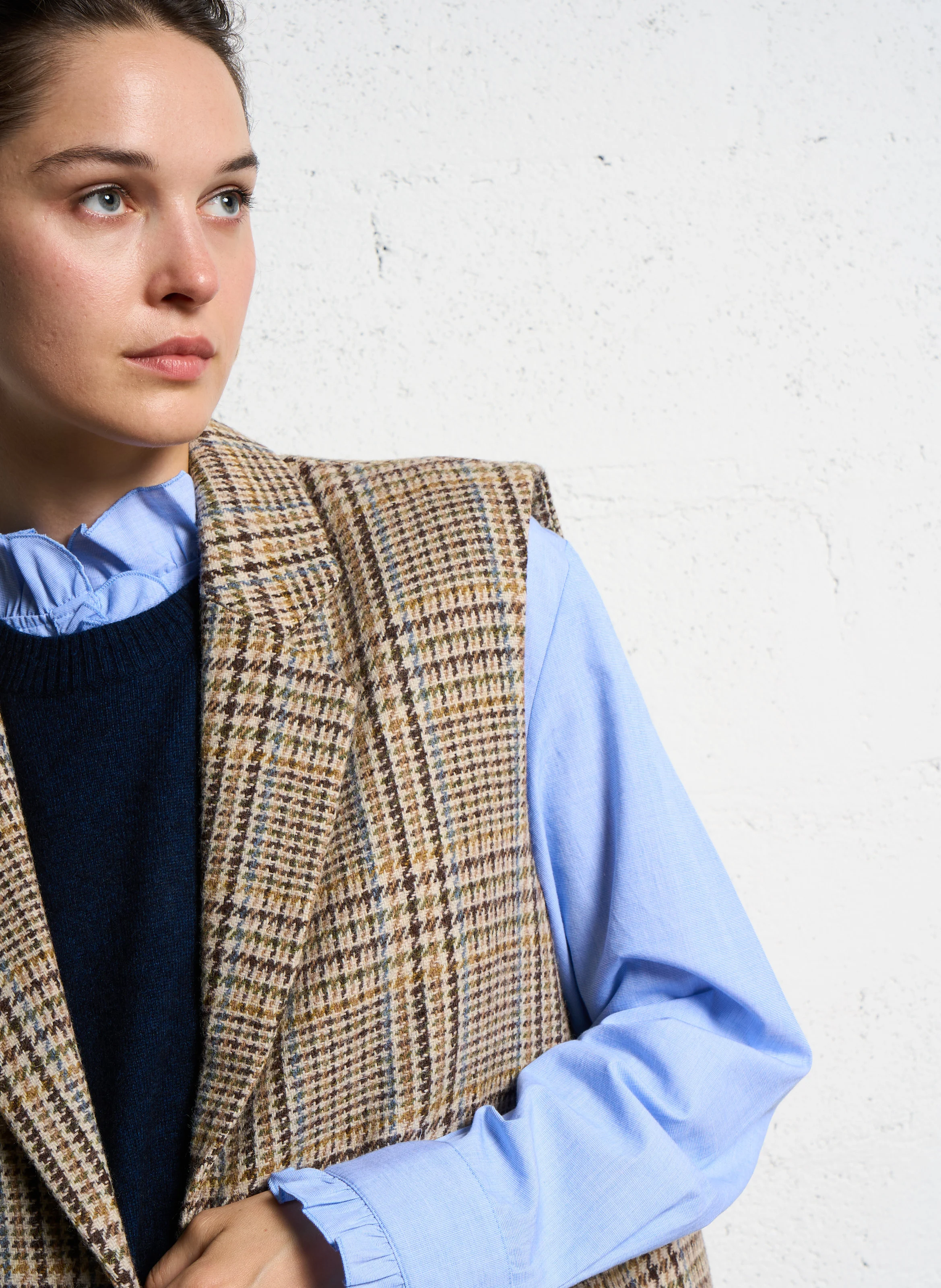 LIVIA - Veste de tailleur sans manches en laine mélangée| Beige