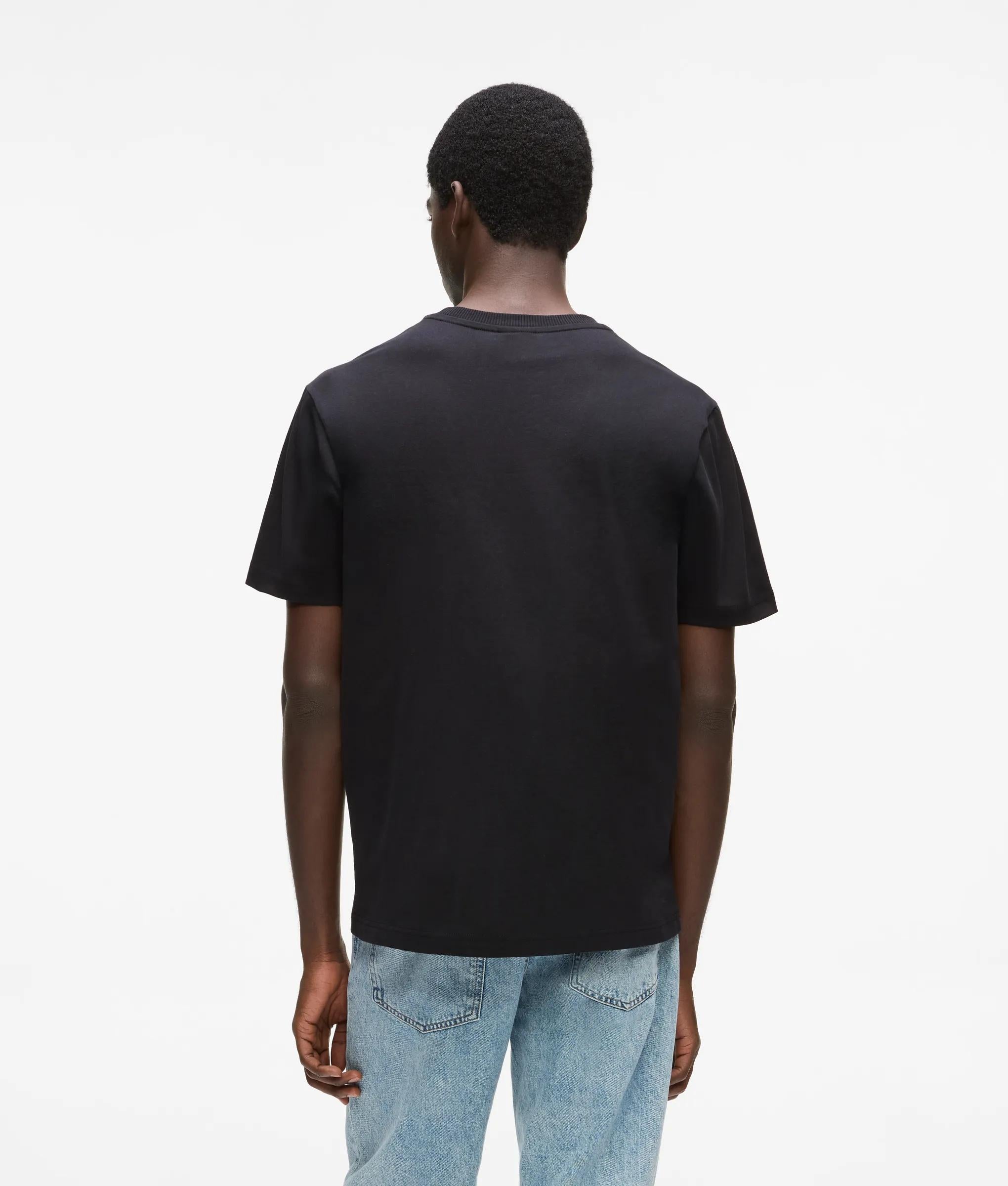 t-shirt met gestreept logo