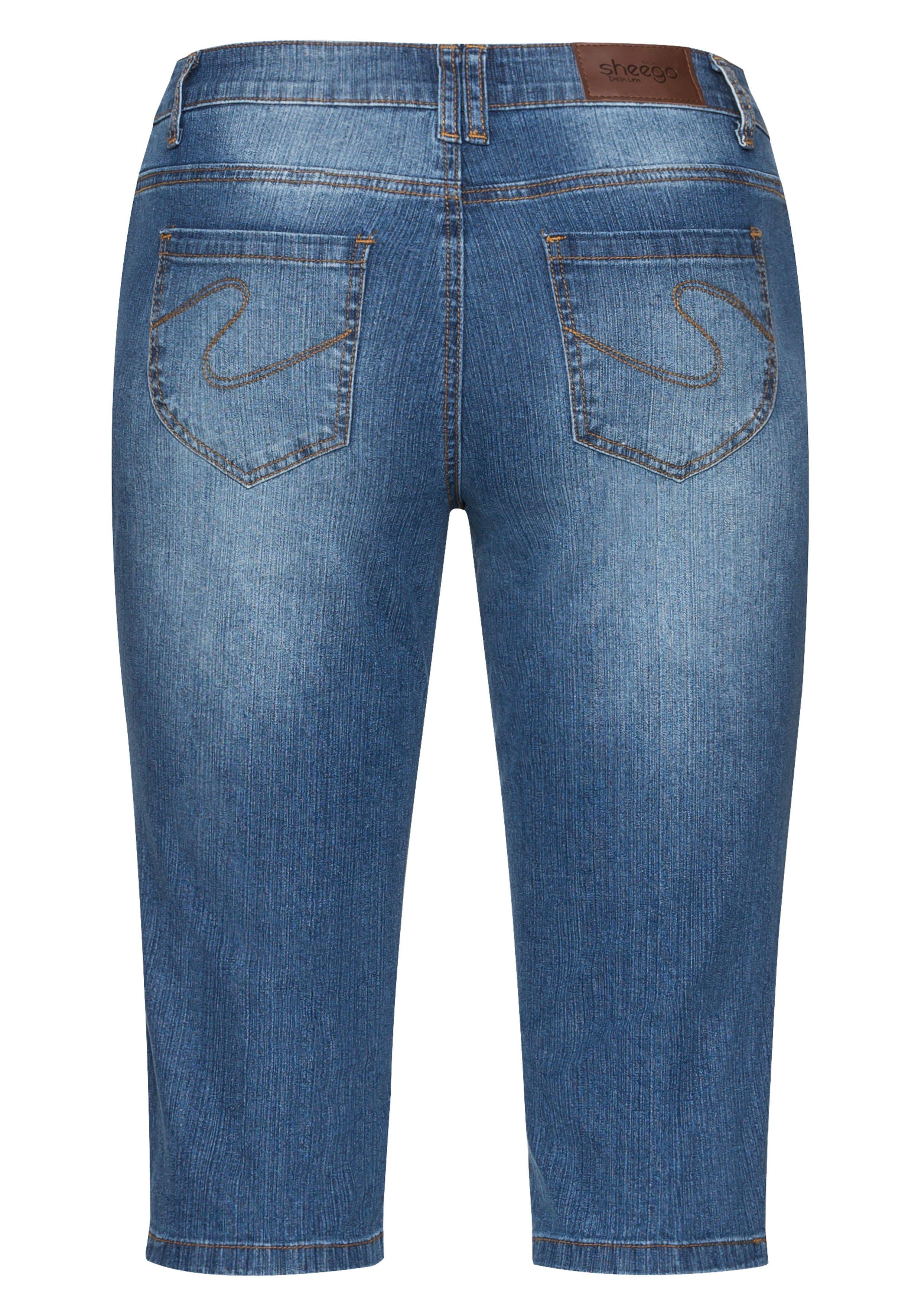 Caprijeans in schmaler, knielanger Form