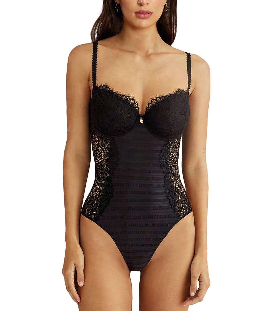 Body string Davinia Selmark