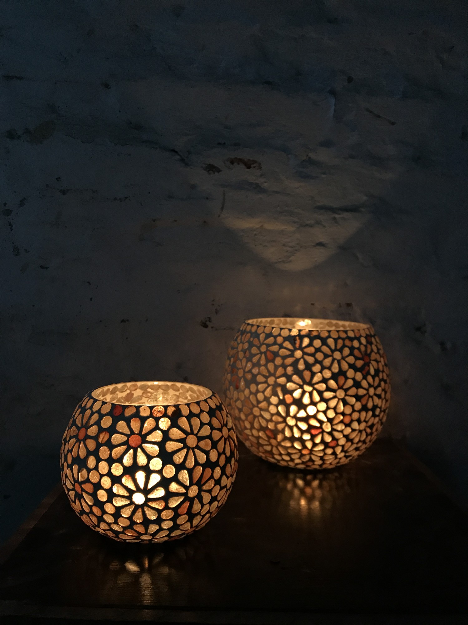 Windlicht 'Weiße Blume', weiß, braun, Ø 11 cm, H 9,5 cm von fischer's lagerhaus