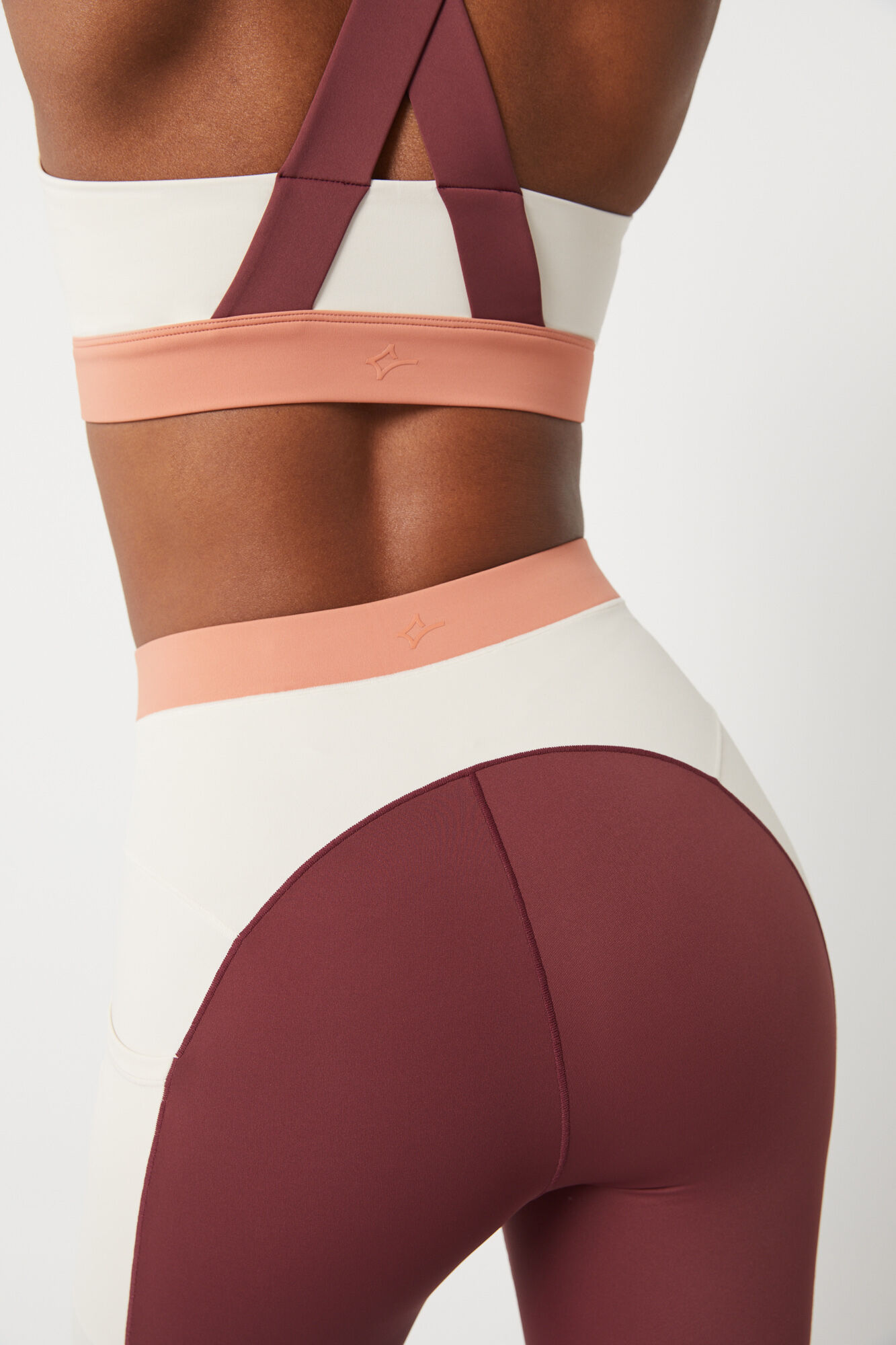Leggings cropped 4D Stretch com blocos de cor bordô