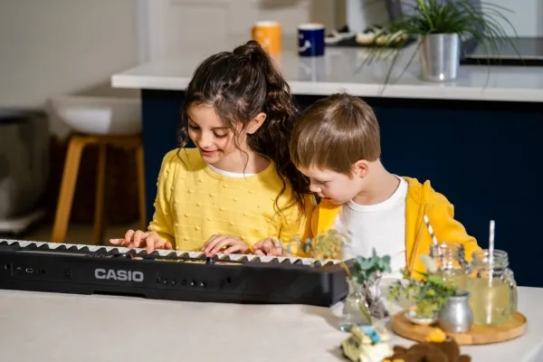 Casio LK-S450, Digital synthesizer, Kor, Flanger/Digital signalbehandling (DSP), Efterklang, 5 W, Sort, LCD, Vekselstrøm, Batteri