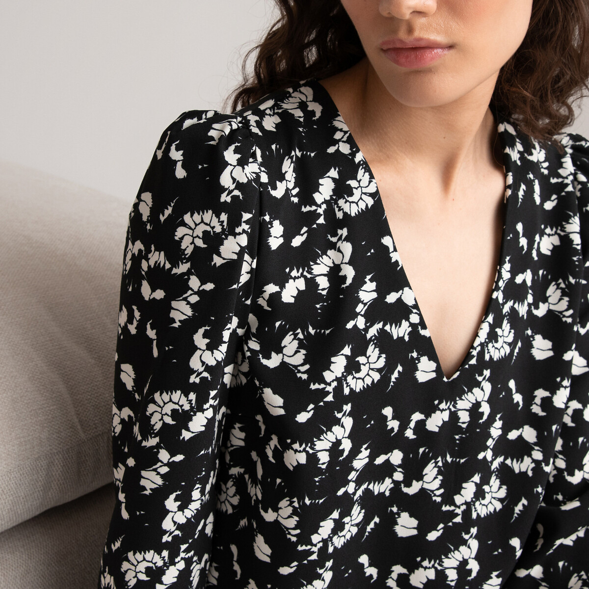 COLEÇÃO LA REDOUTE<br>Vestido curto com decote em V e mangas compridas