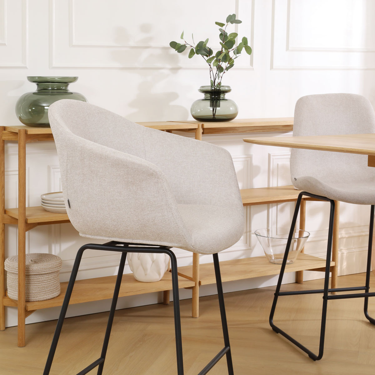 Barkruk Nino-Otis beige - zwart onderstel - 65 cm