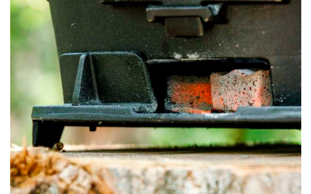 Petromax Feuergrill tg3 gusseiserne Grill- und Kochstelle