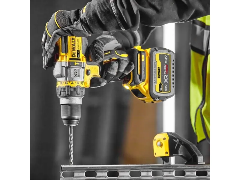 DeWALT DCD999NT-XJ - Hammerbor/skruemaskine - ledningfri - 3-hastigheders - nøgleløs borepatron 13 mm - 126 N·m - intet batteri - 18 V - SOLO