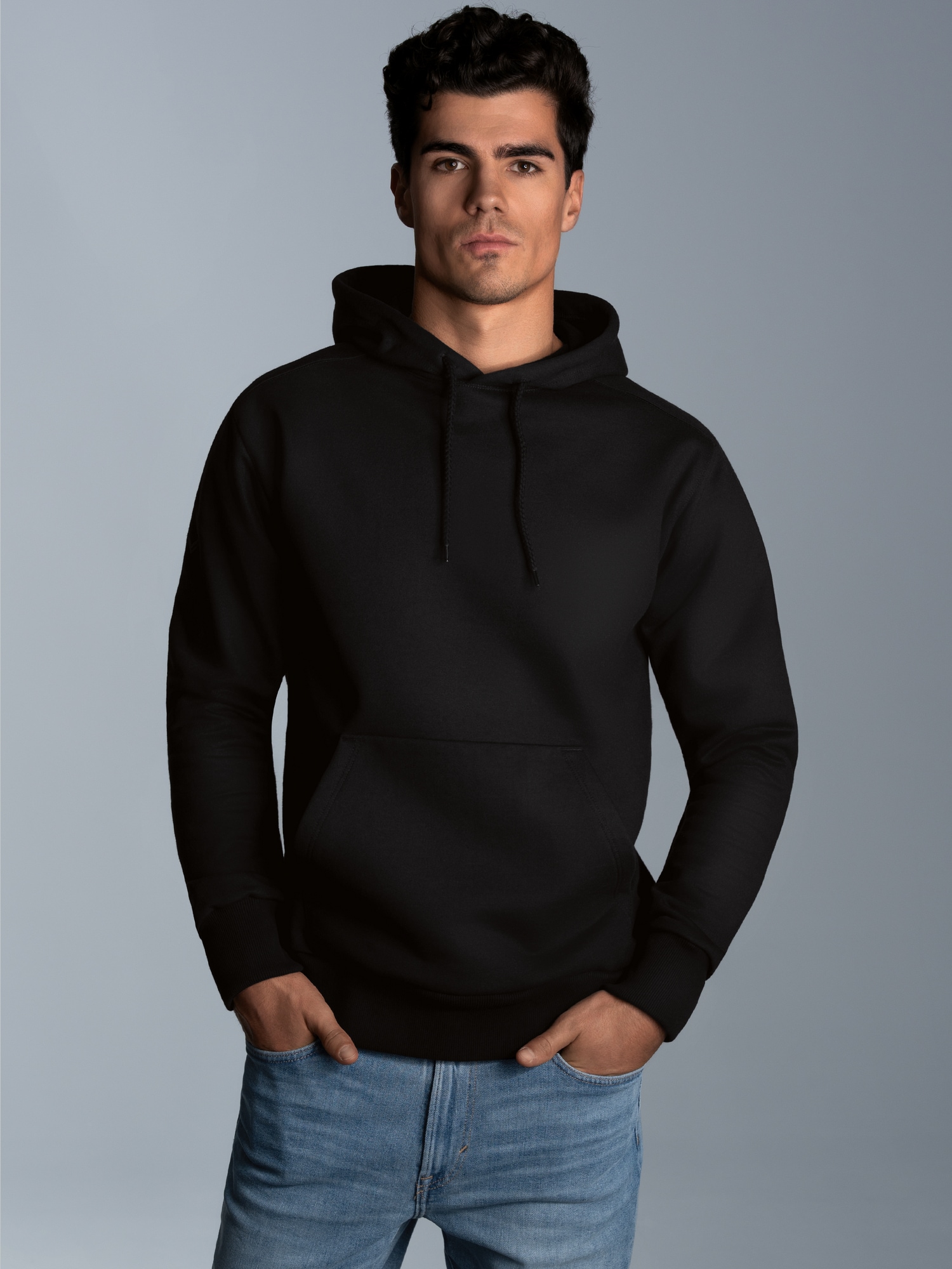 Hoodie aus SweatqualitätSchwarz