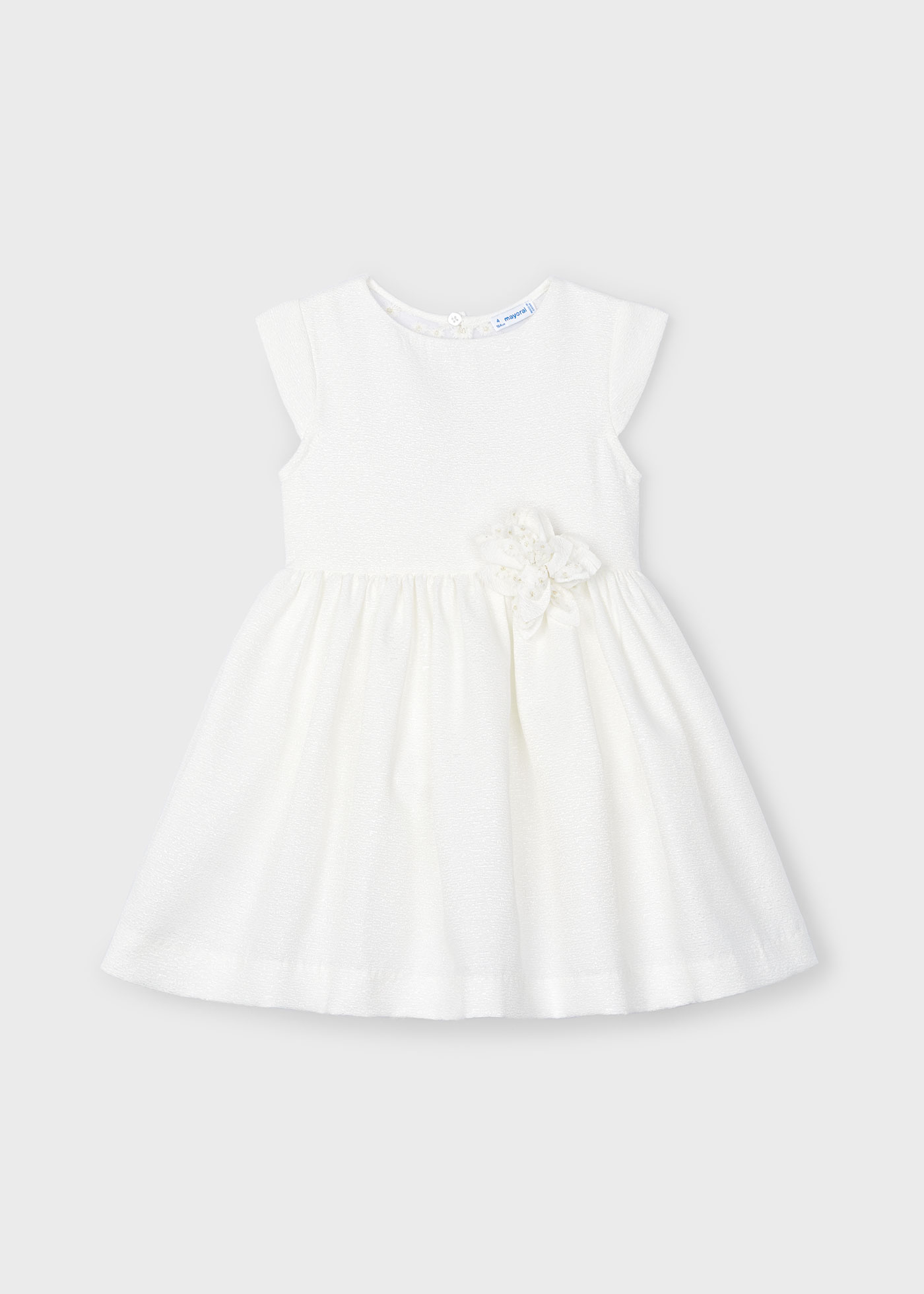 Vestido de menina nua com costas em tule bordado