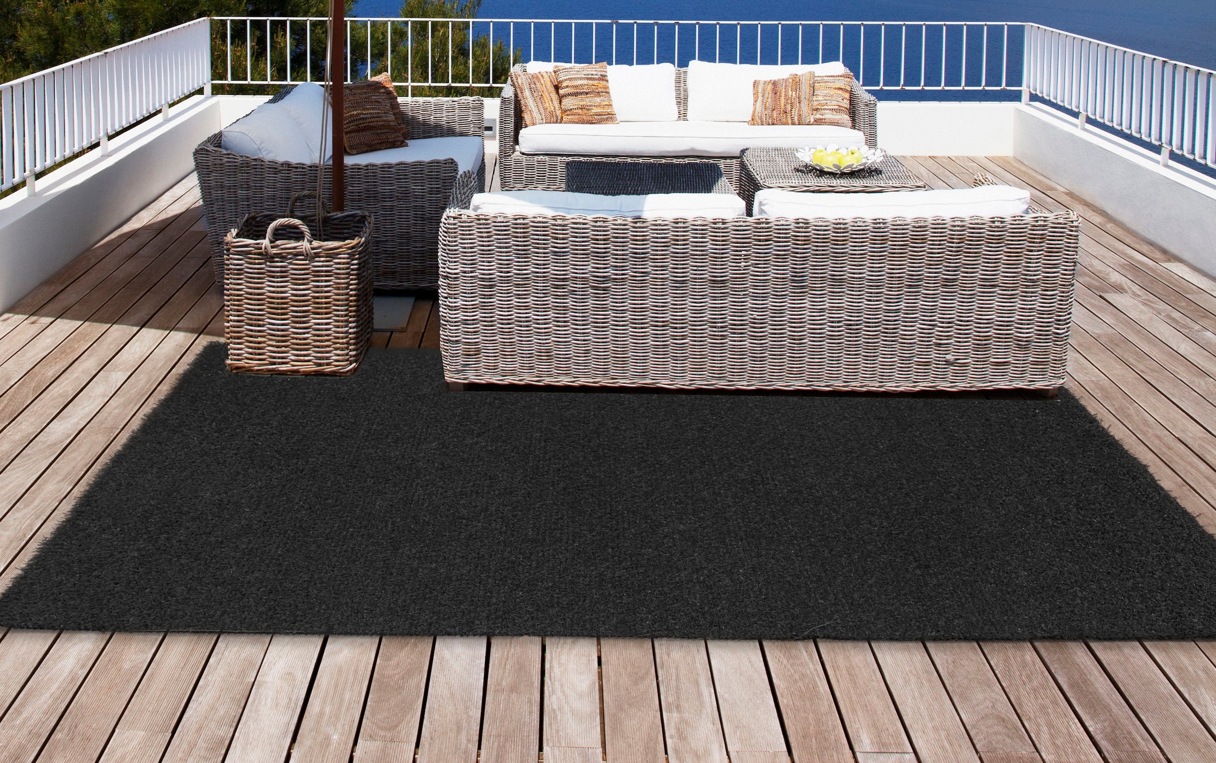Andiamo Kunstrasen »Black« rechteckig 15 mm Höhe Wetterfest, Balkon geeignet, integrierte Drainage, Garten, Terrasse
