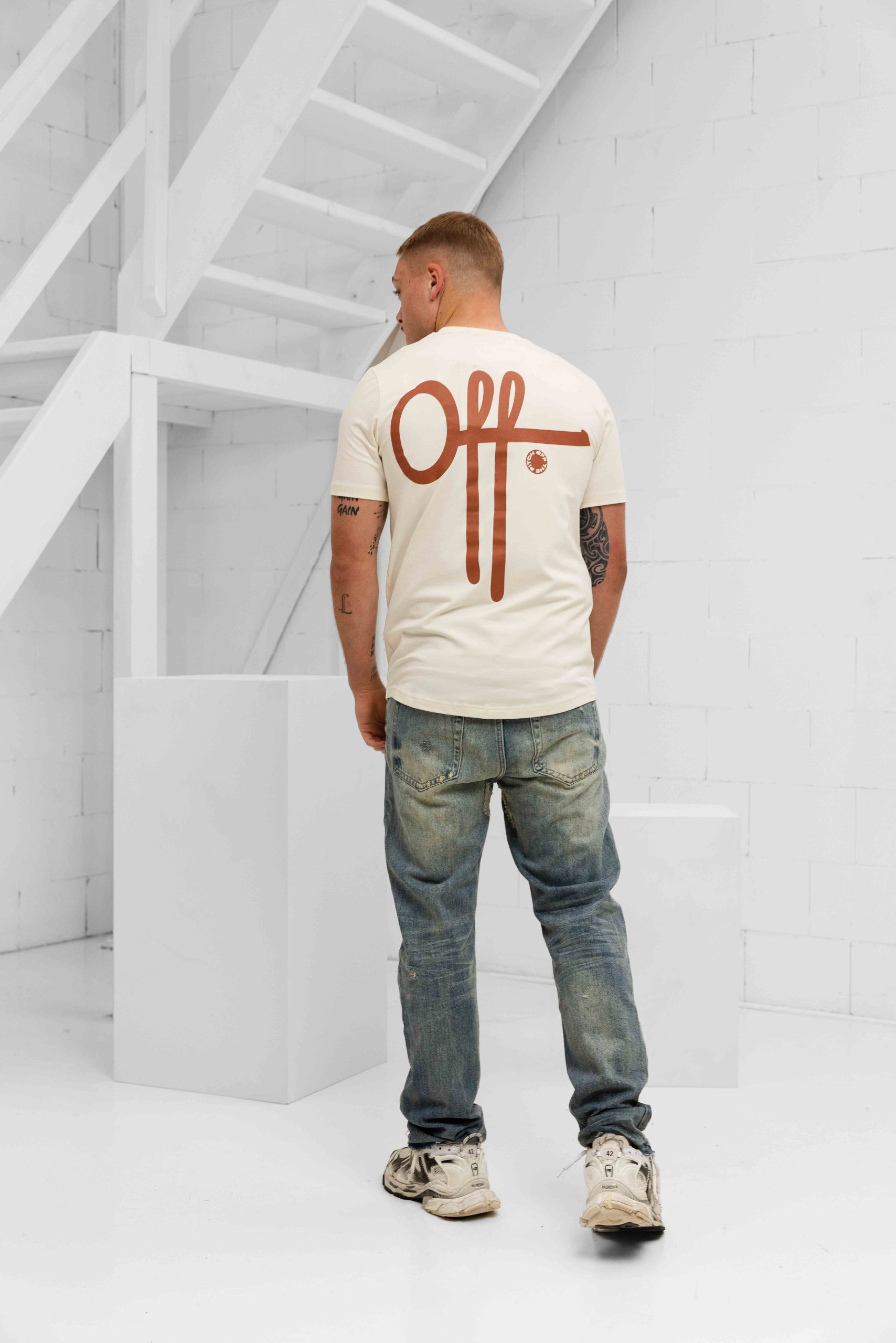 Off The Pitch Fullstop Slim Fit T-Shirt Heren Gebroken Wit/Oranje