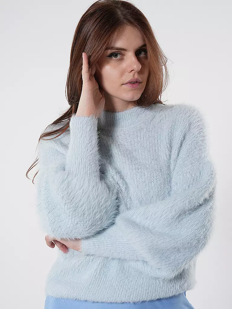 GUESS Pullover in Felloptik KEYLA hellblau