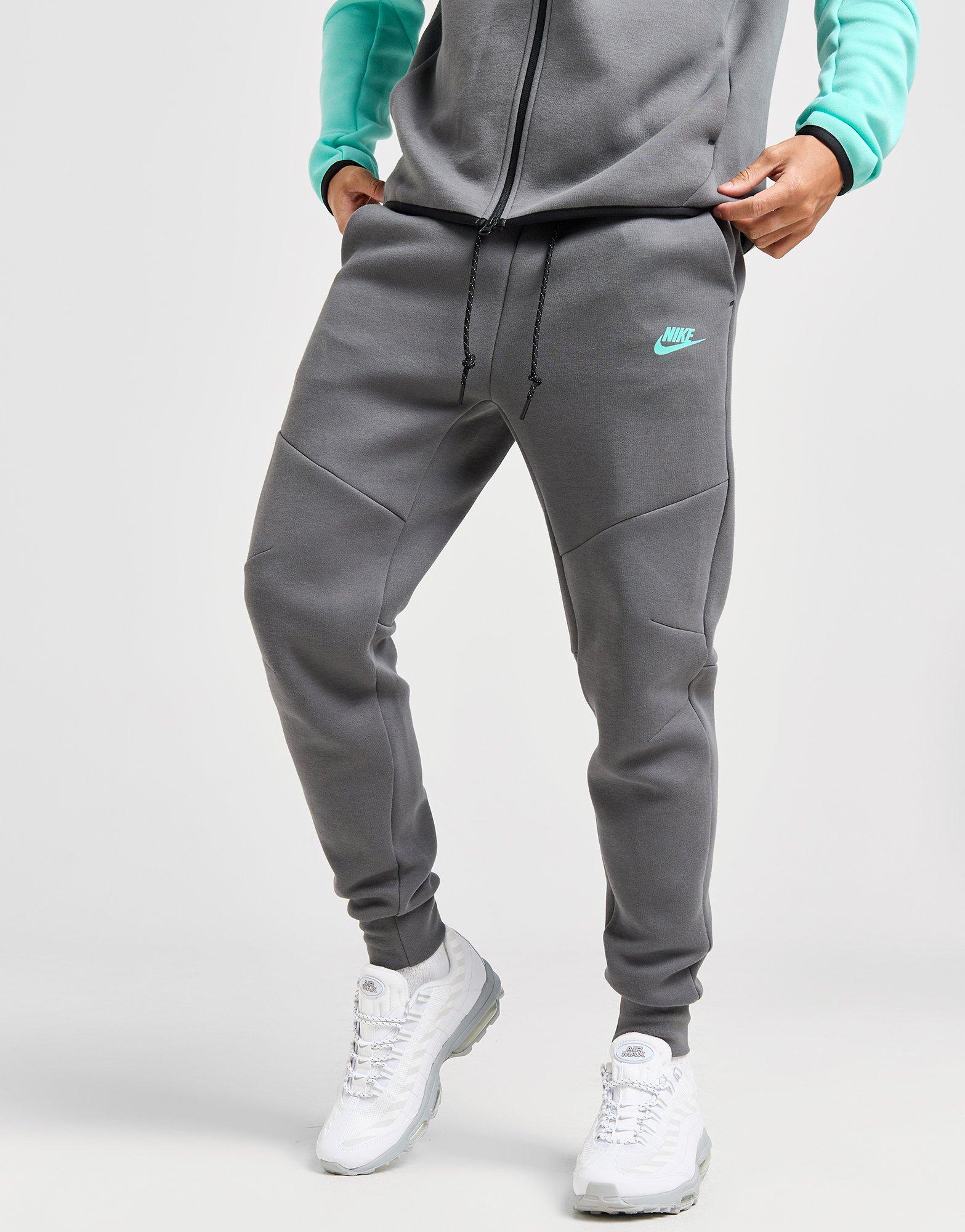 Nike Tech Fleece Joggers