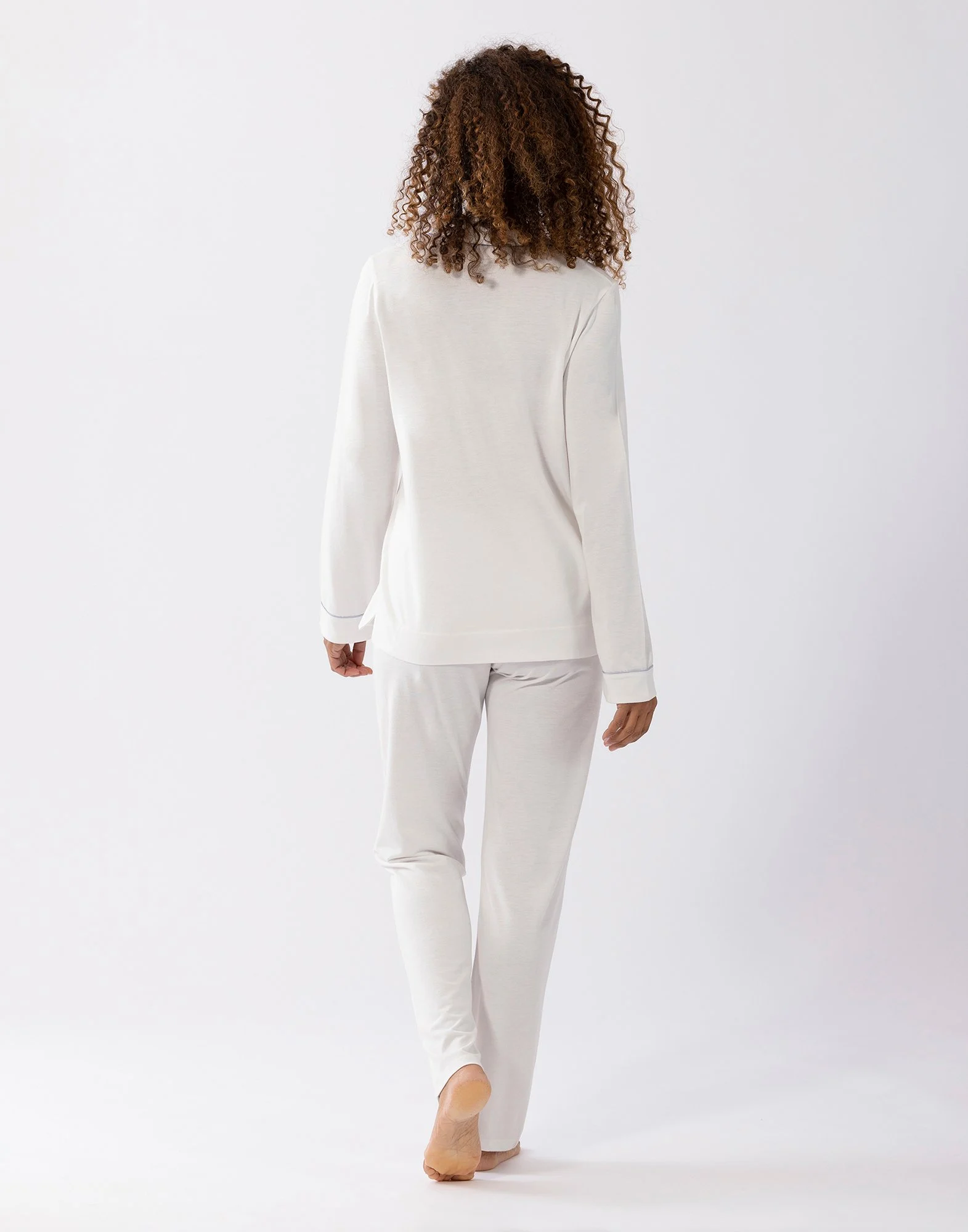 INTEMP A06 - Pyjama boutonné en coton modal | Blanc