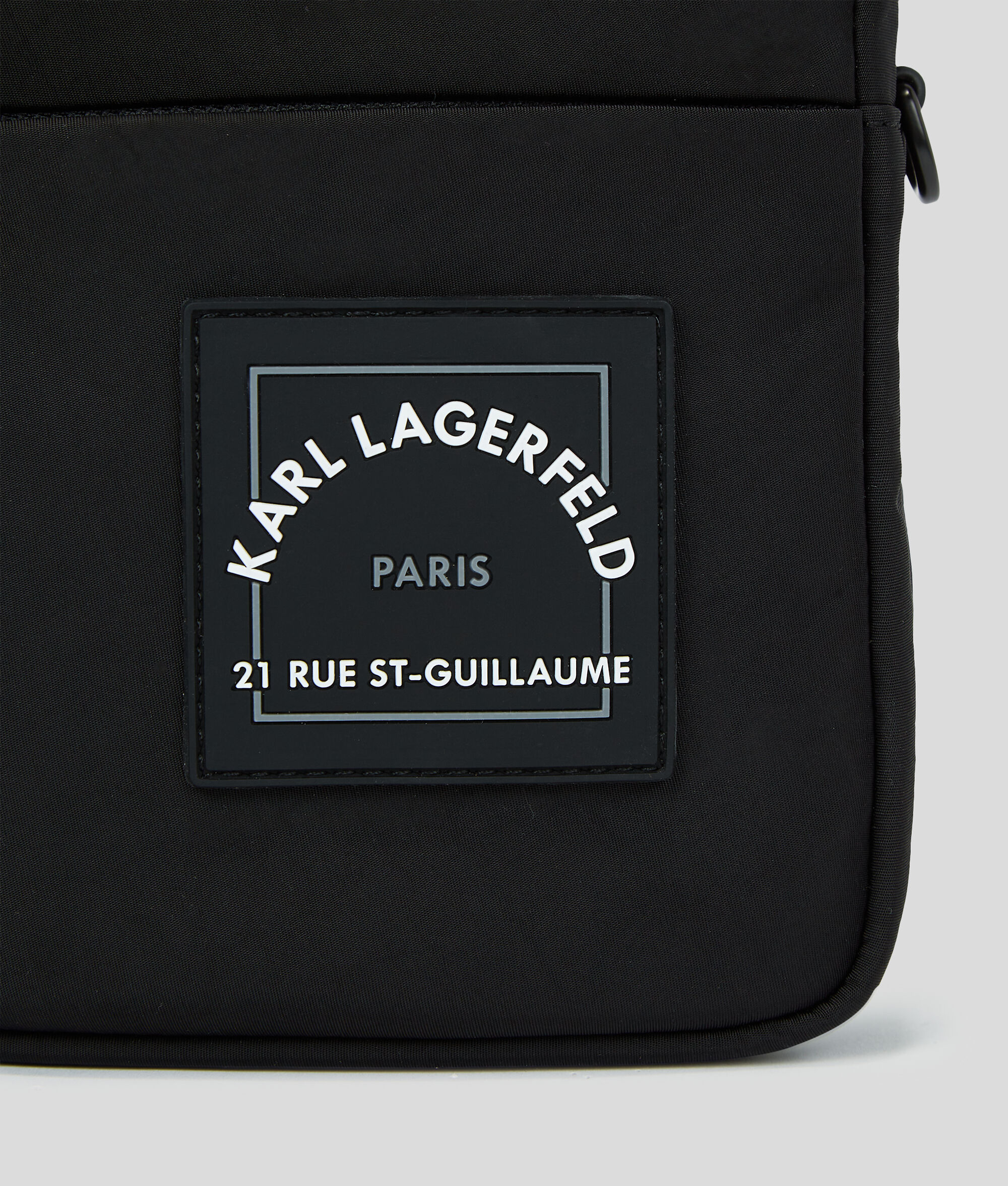 SAC BANDOULIÈRE EN NYLON RUE ST-GUILLAUME