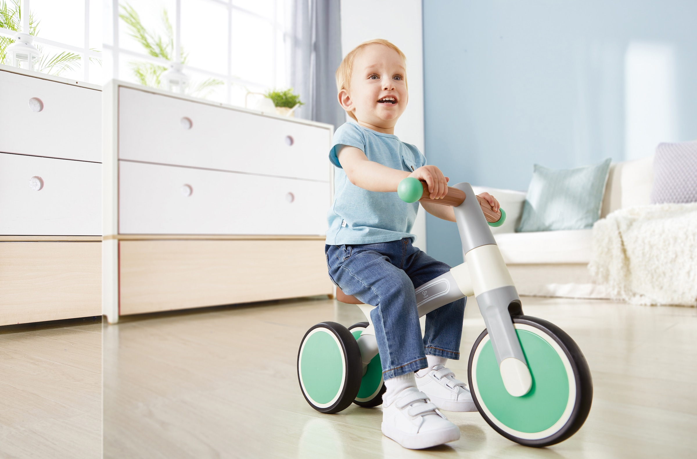 Hape Dreirad »Mein erstes Lauf-Dreirad, Hellgrau« mit leichtem Aluminiumrahmen