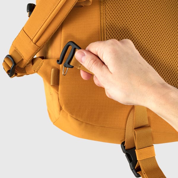 Sac à dos lifestyle FJALLRAVEN ULVÖ ROLLTOP 30 RED GOLD