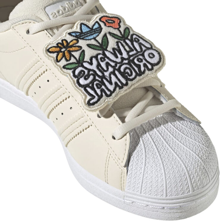 adidas superstar White