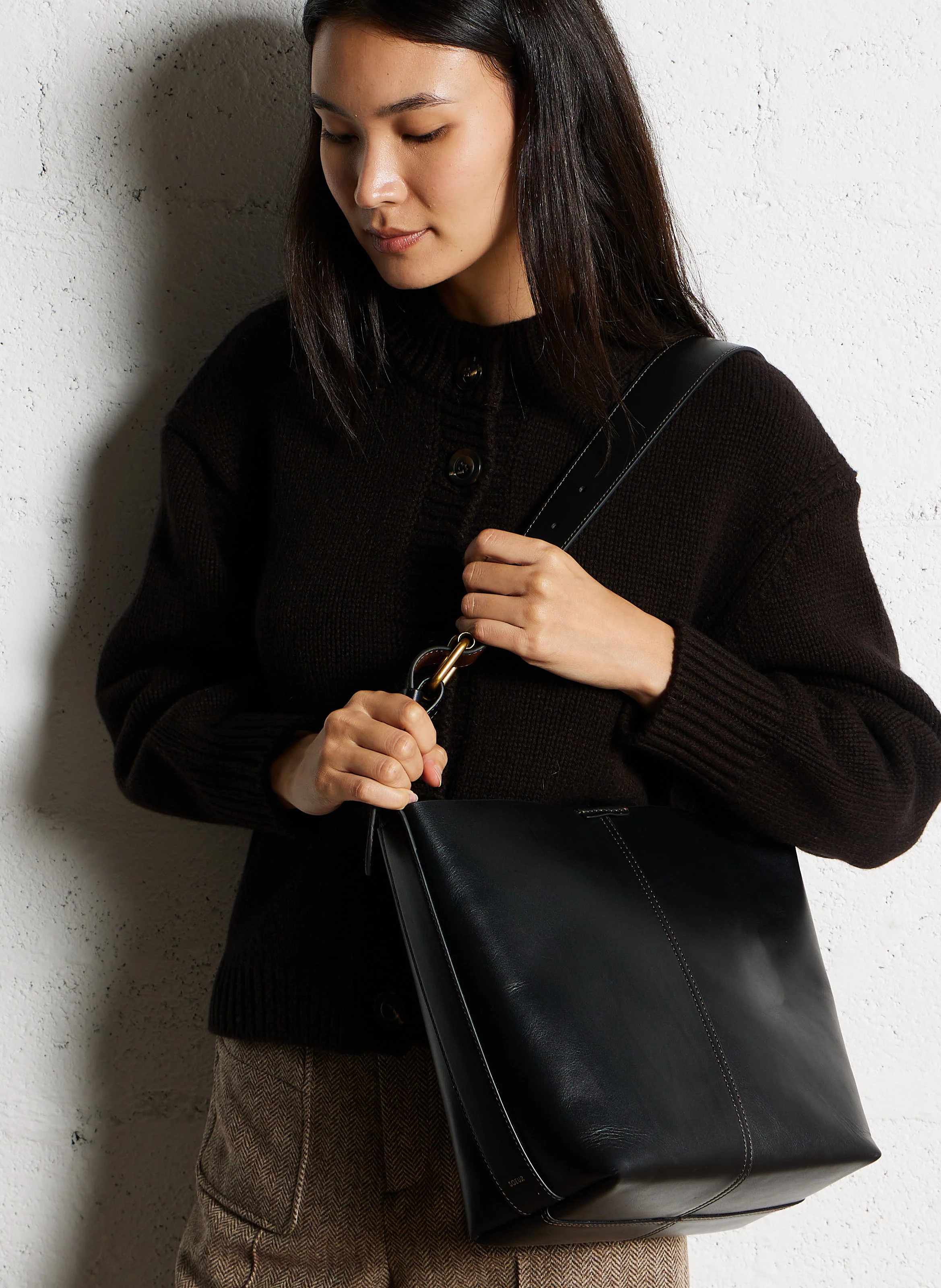 SAUDADE MINI - Sac seau en cuir | Noir