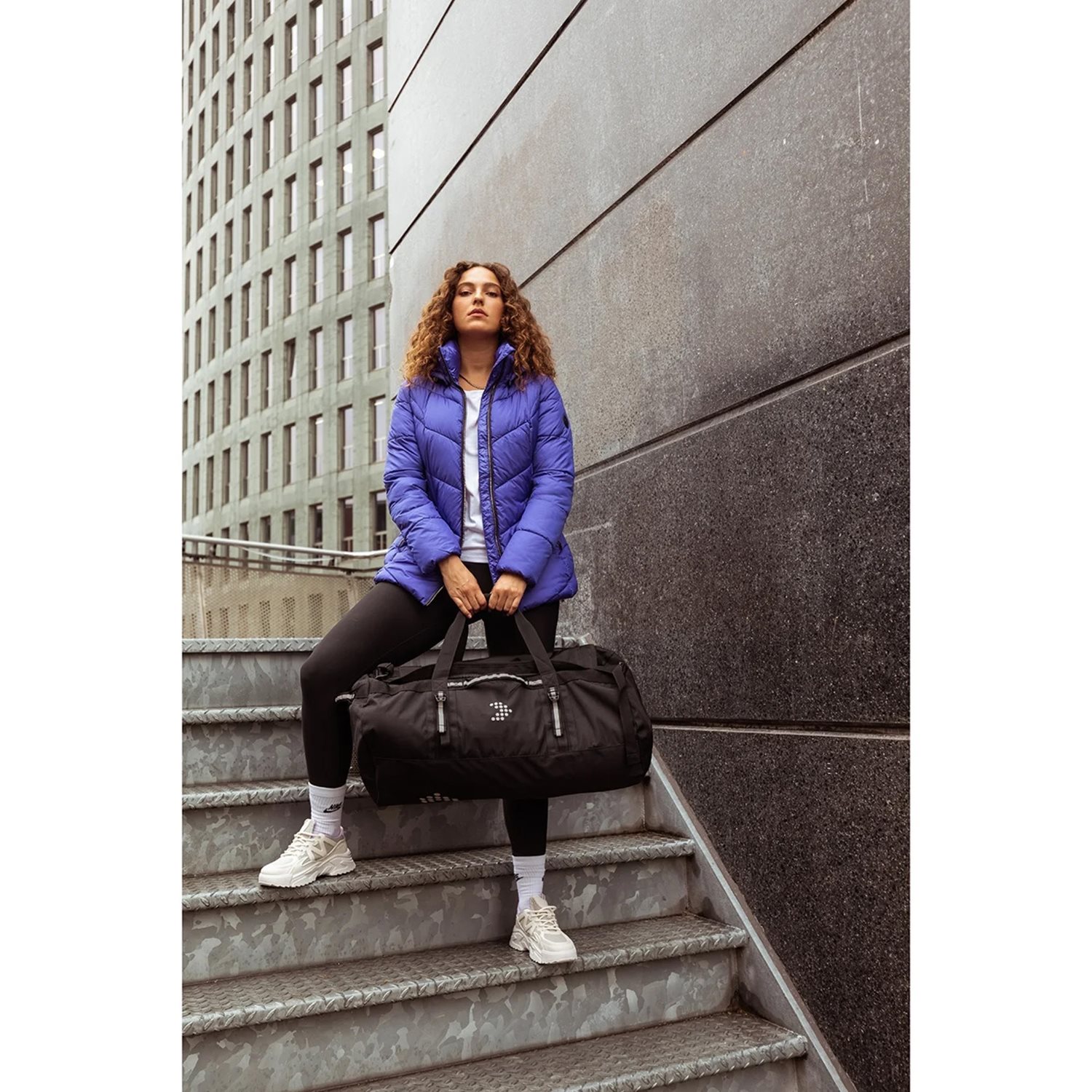 Travelbags The Base Duffle Backpack M blue