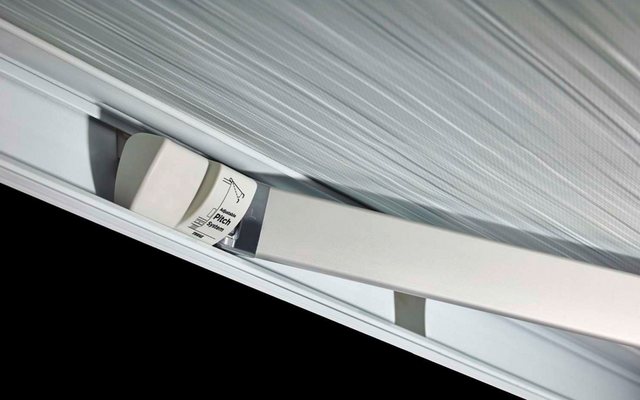 Thule Omnistor 5200 Wandmarkise mit Motor Gehäusefarbe Weiß Tuchfarbe Mystic Grau