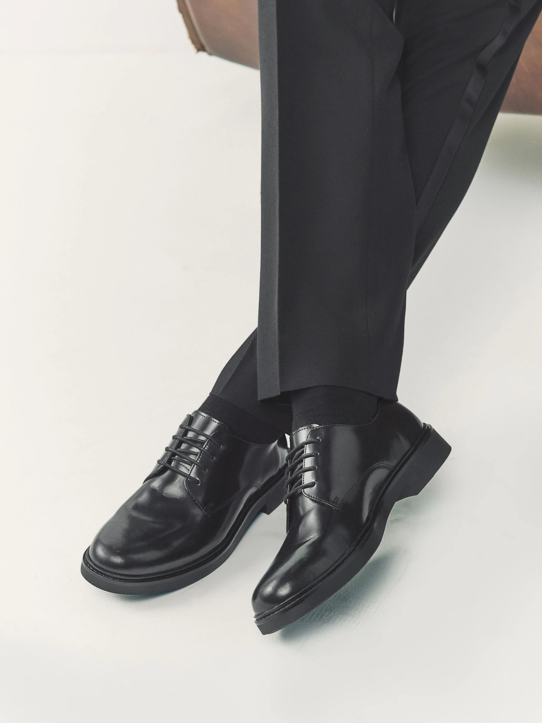 Zwart - Hi-Shine Leather Derby Shoes