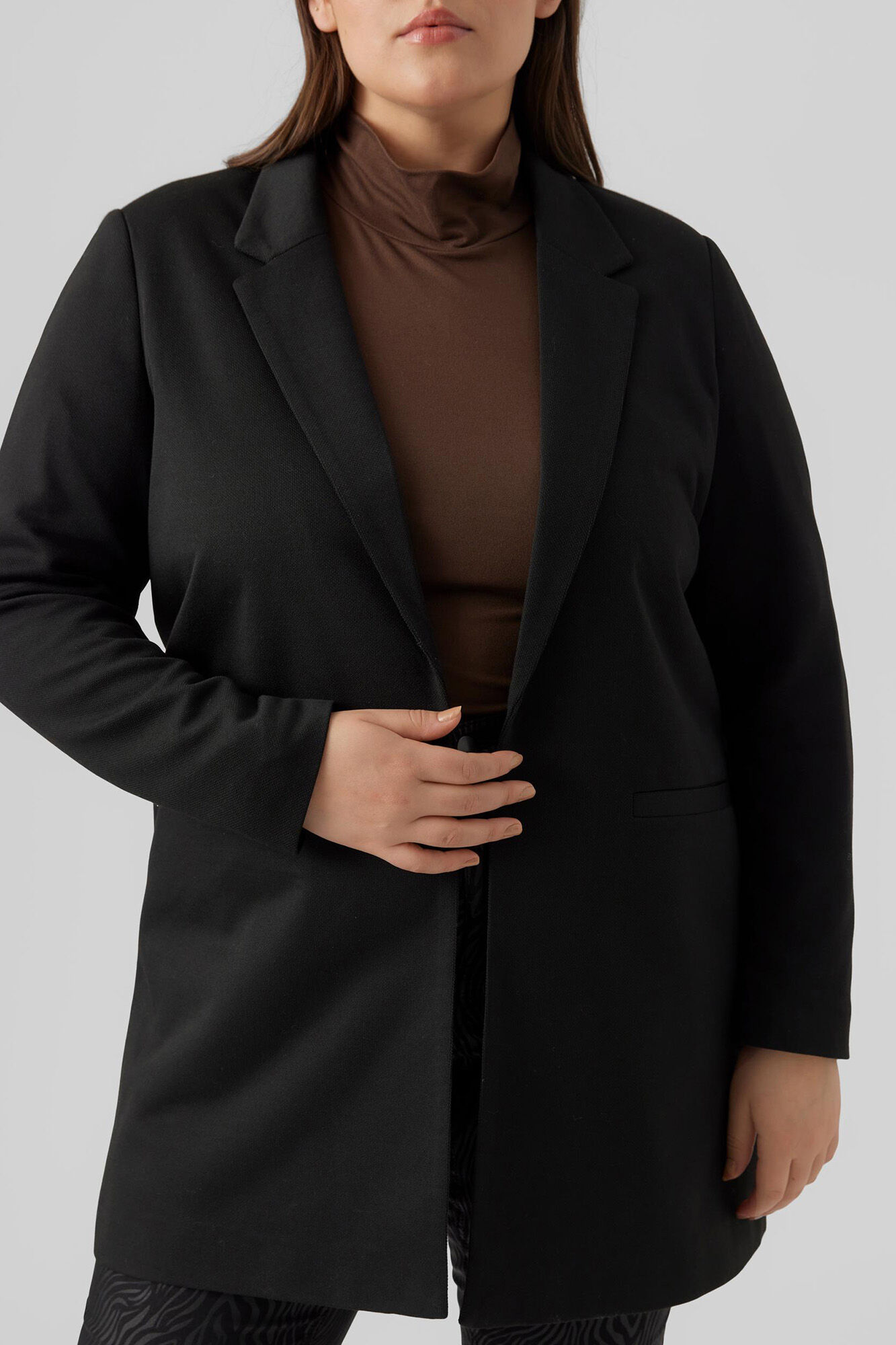 Blazer Plus Size com Lapelas - Preto