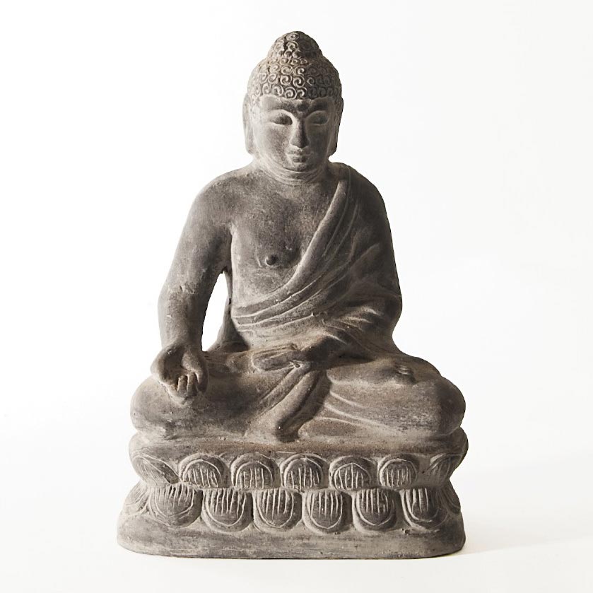 Sitzender Buddha aus Ton, grau, L 10 cm, B 15 cm, H 22 cm von fischer's lagerhaus