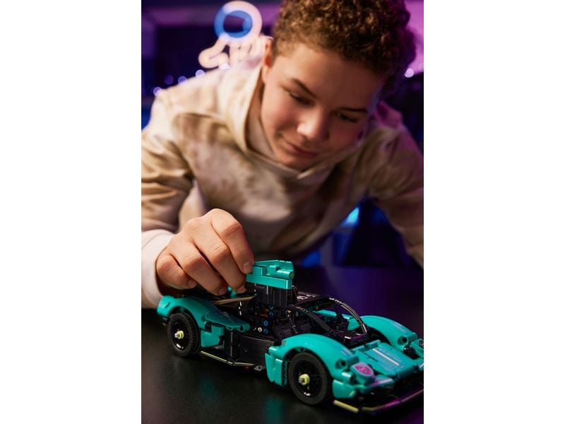 LEGO® Technic Aston Martin Valkyrie 42208 Spielset für Kinder und Autoliebhaber