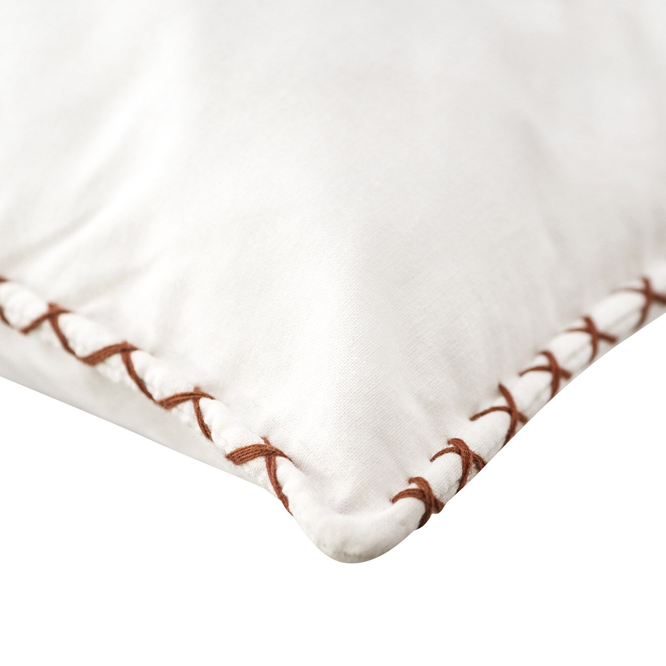 Febronie Housse de coussin Love écru/brique - 50x30 cm