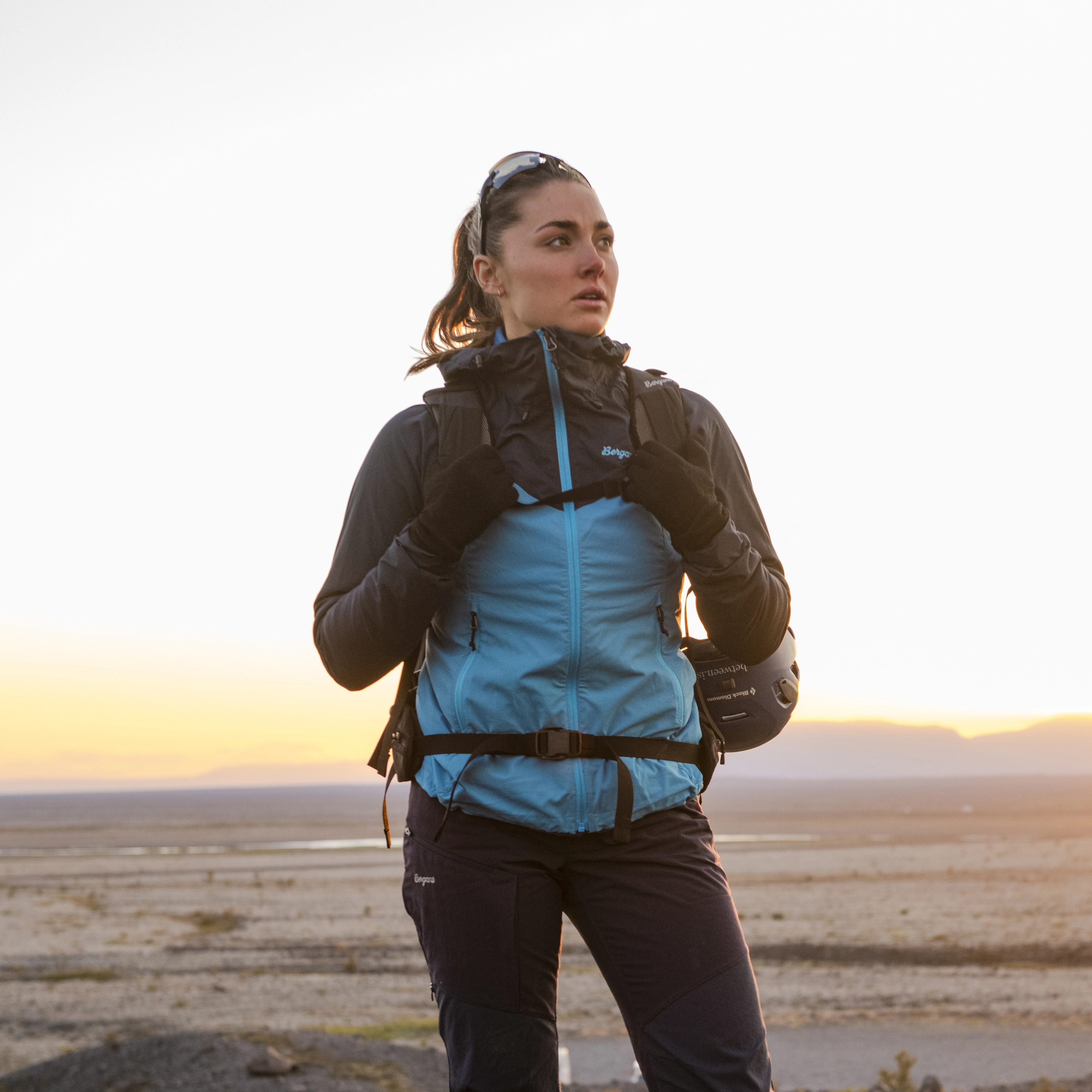 Rabot Windbreaker Jacket Women Aqua Lagoon / Navy Blue