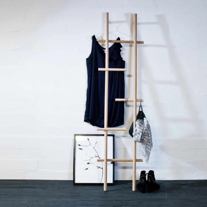 kommod - Lendra Leiter / Anlehngarderobe, Eiche