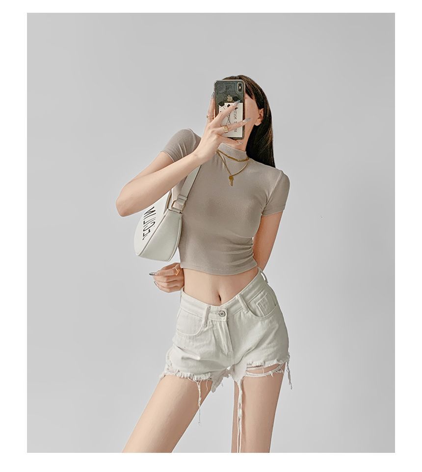 LIVIE - T-shirt met korte mouwen en een rechte, rechte, slanke pasvorm