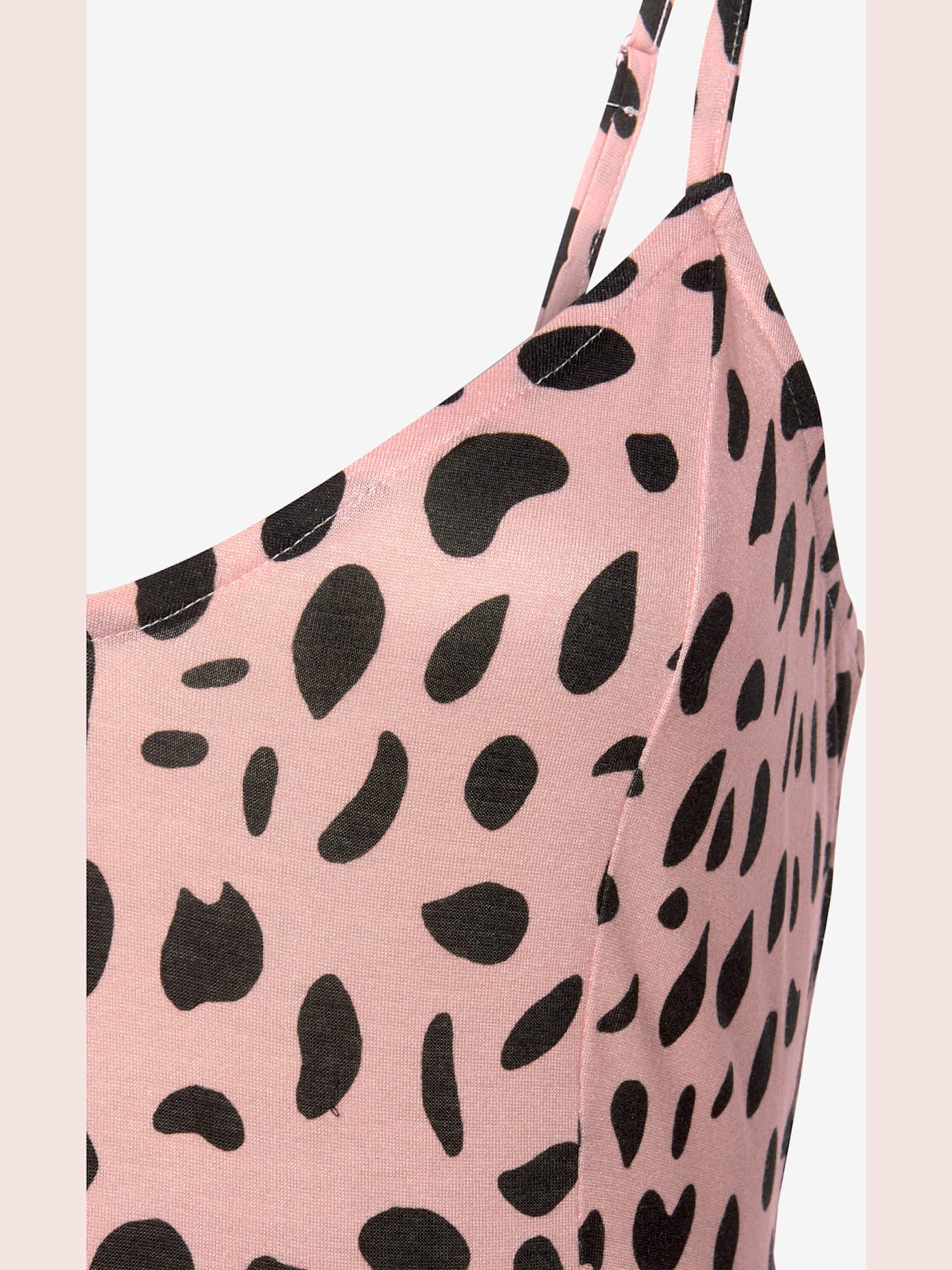 Robe mi-longue encolure en v