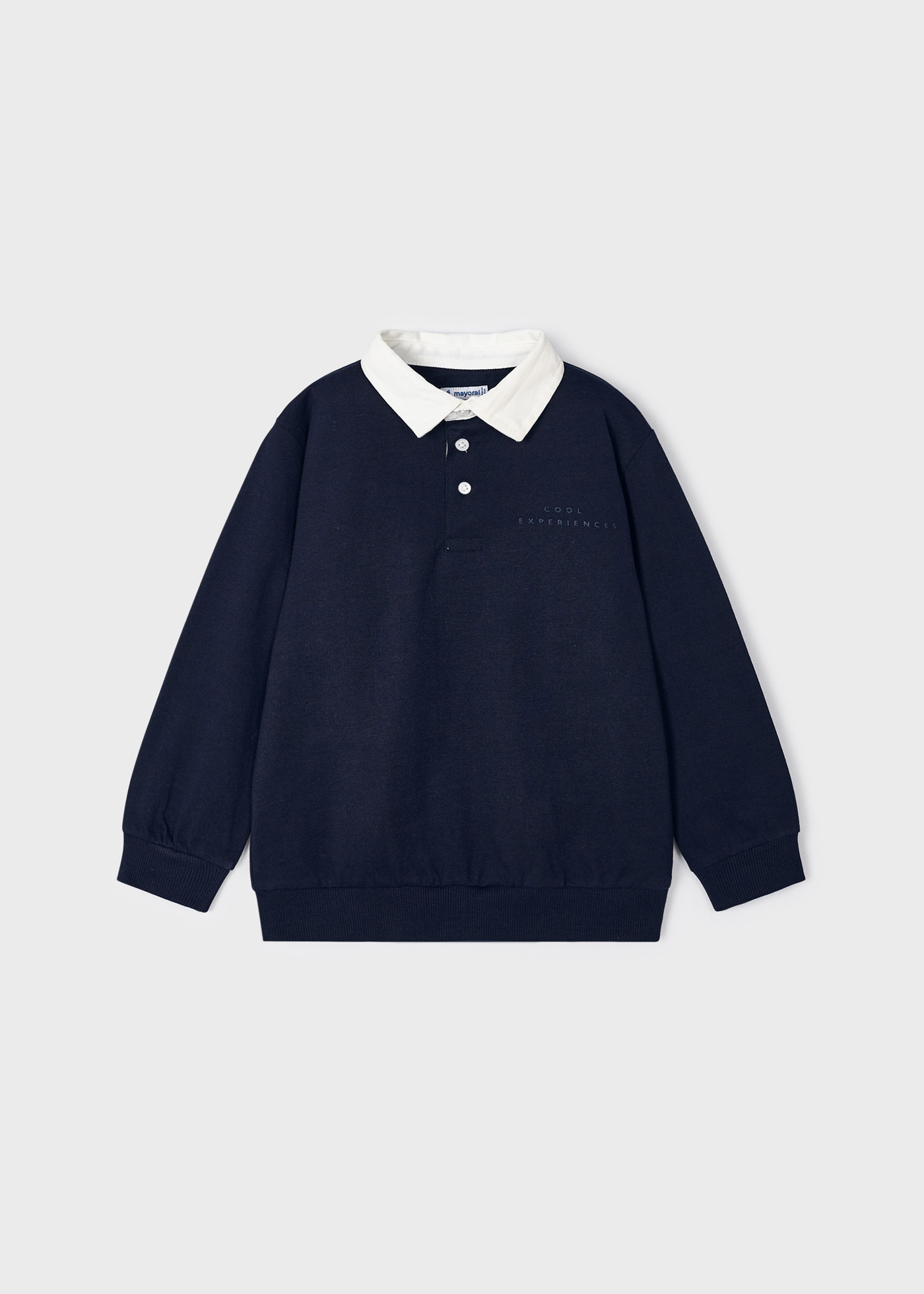 Camisa polo infantil Better Cotton com gola contrastante.