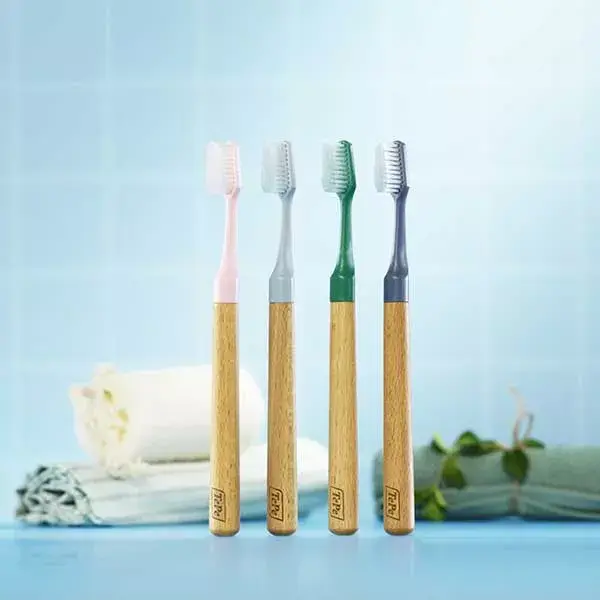 Escova de dentes macia TePe Choice + 3 cabeças intercambiáveis
