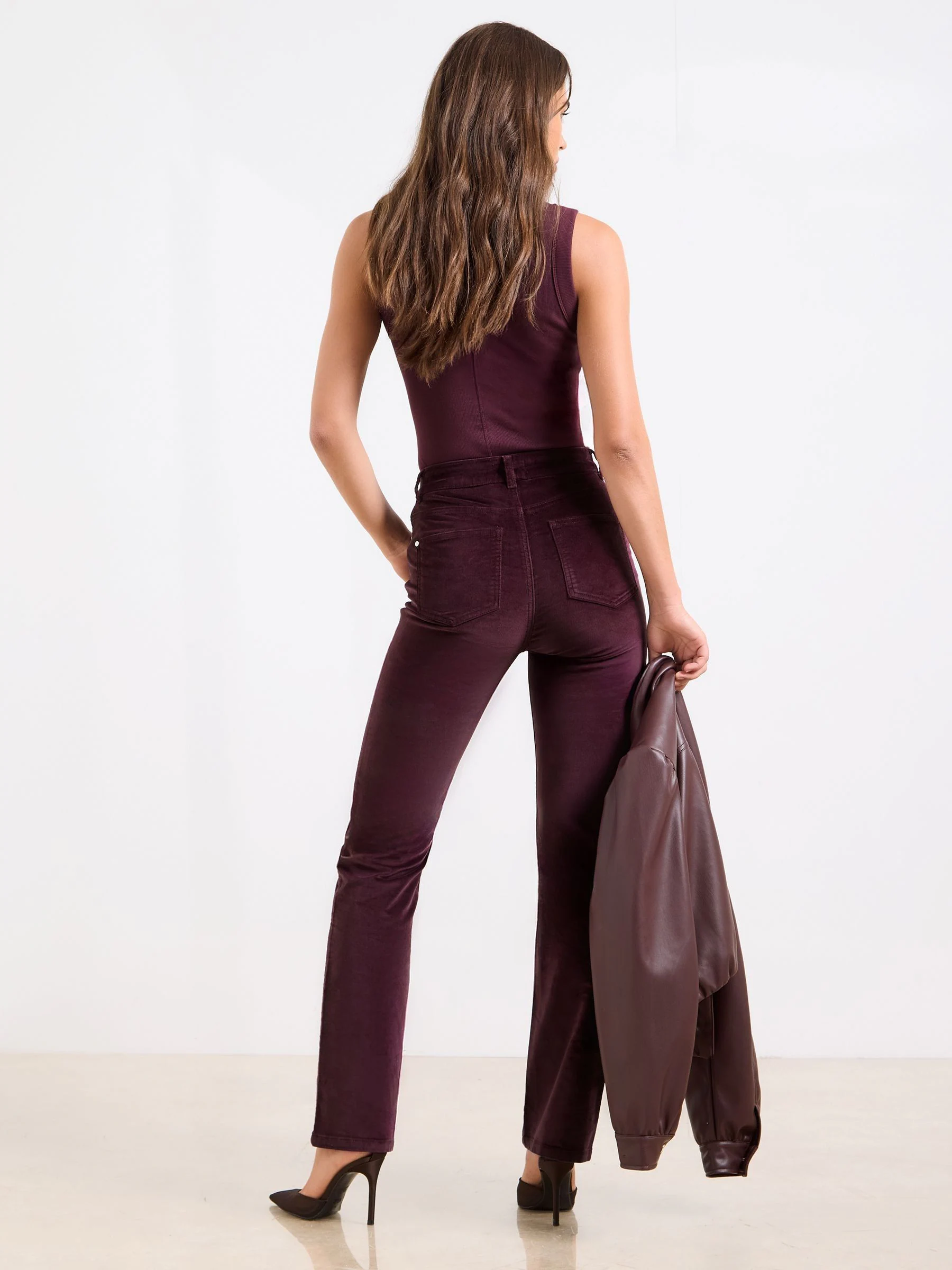 Bordeauxrood fluweel - Lipsy jeans met hoge taille en rechte pijpen