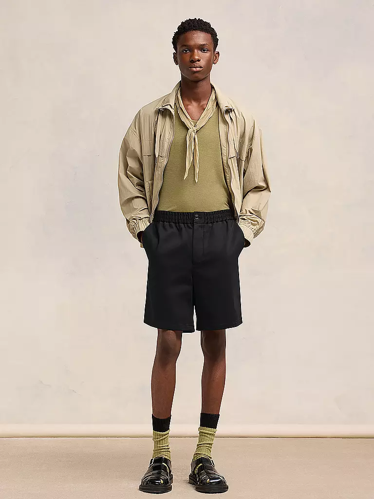 AMI PARIS Short schwarz